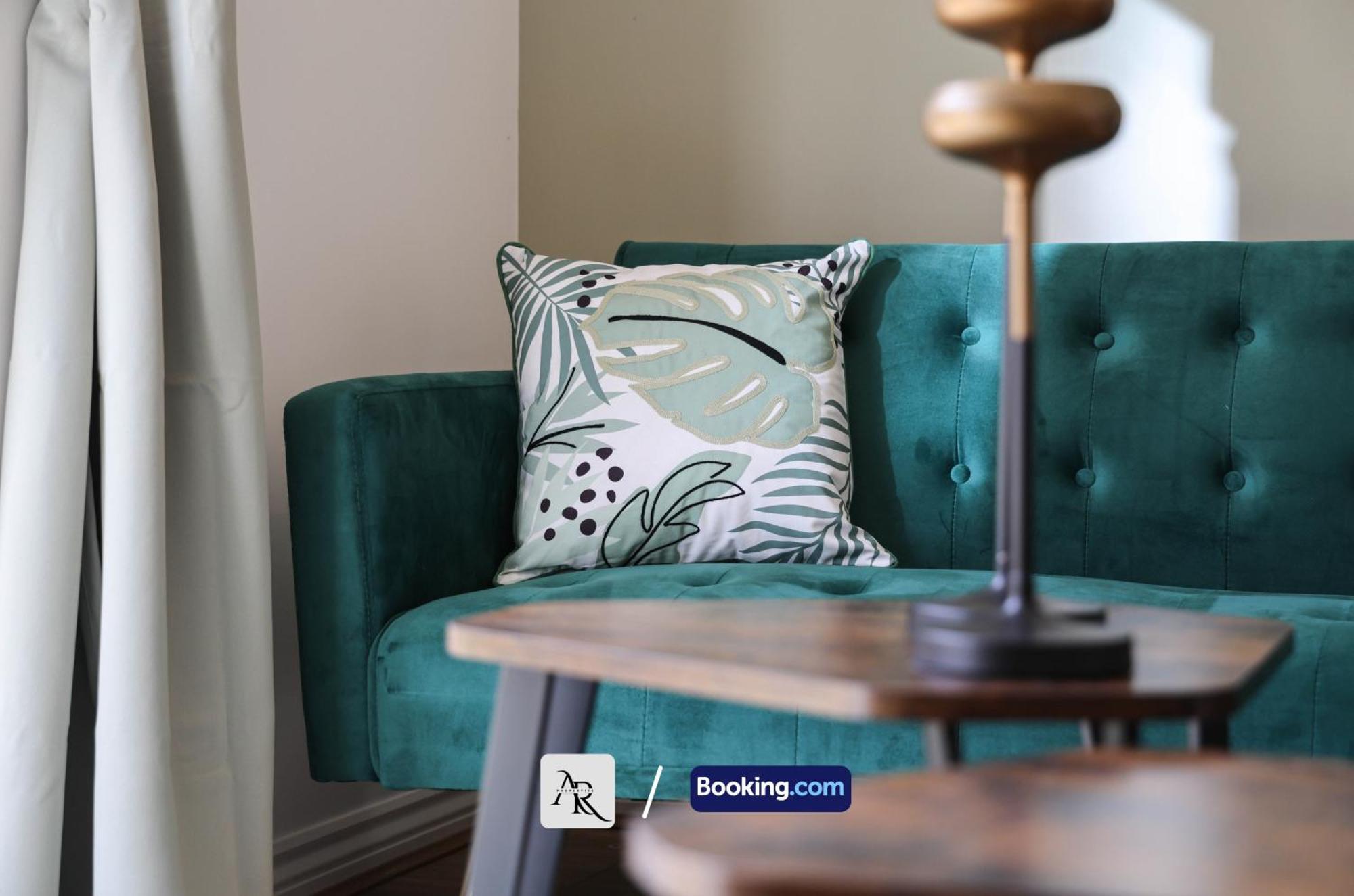 Cozy House By Ar Properties Short Lets & Serviced Accommodation Колчестер Экстерьер фото