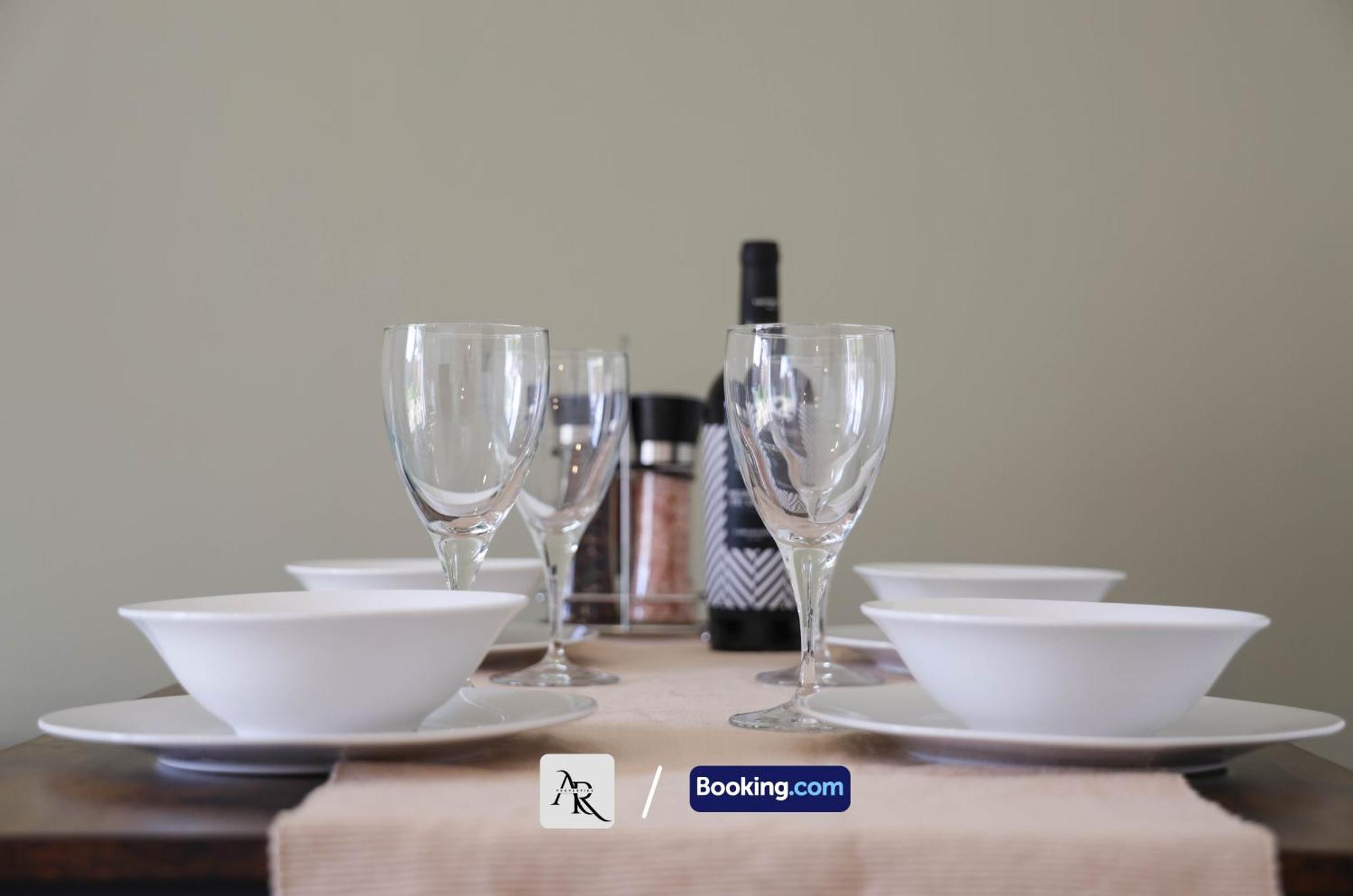 Cozy House By Ar Properties Short Lets & Serviced Accommodation Колчестер Экстерьер фото